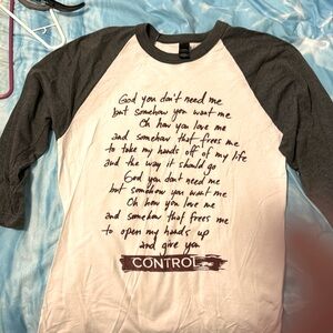Small, Tenth avenue north concert half sleeve long shirt.